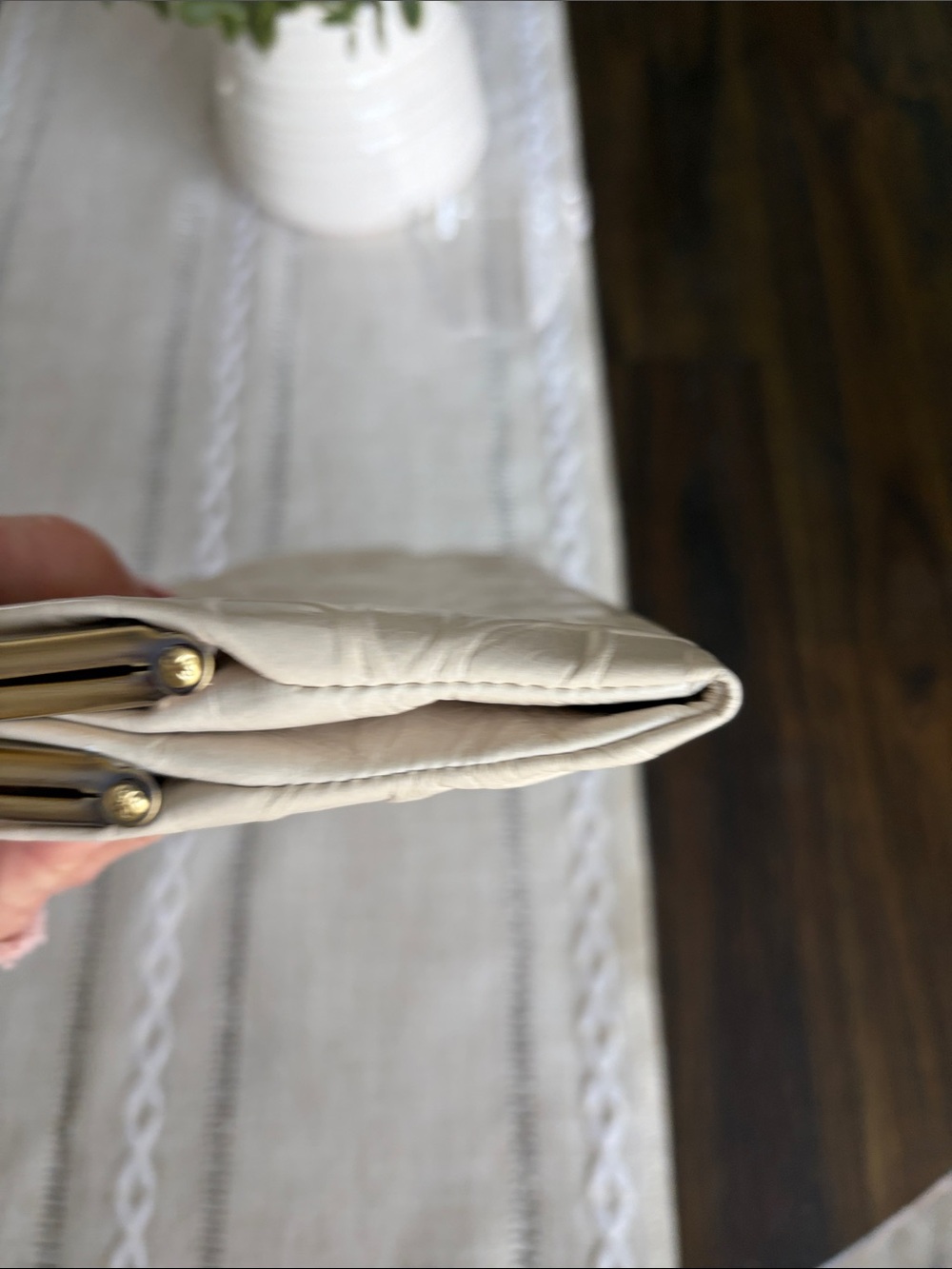 HOBO Lauren Clutch Wallet Cream Embossed Leather - Picture 10 of 16